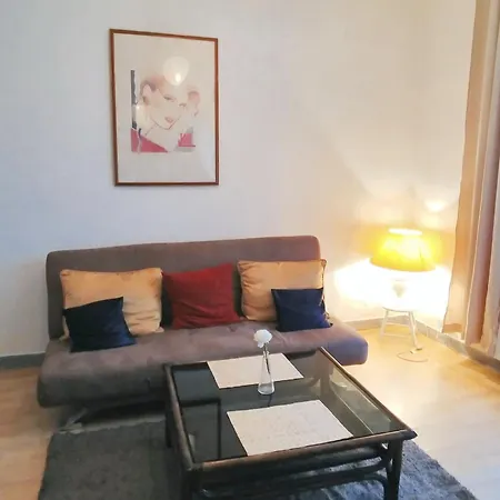 Maison Confortable A Avec Jardin Cloture
