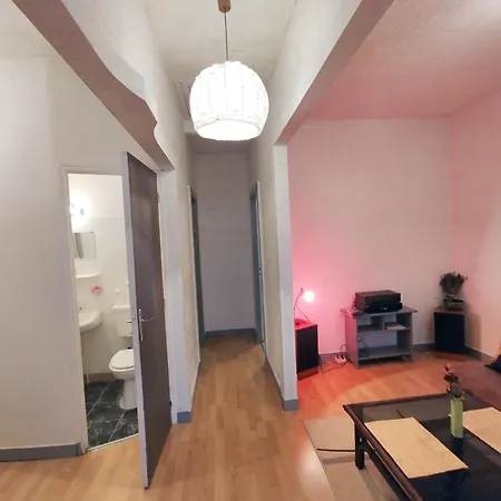 Maison Confortable A Avec Jardin Cloture Casa vacanze Montreuil (Seine-Saint-Denis)
