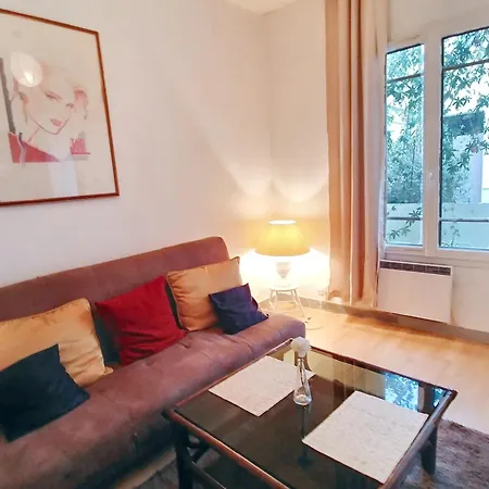 Maison Confortable A Avec Jardin Cloture